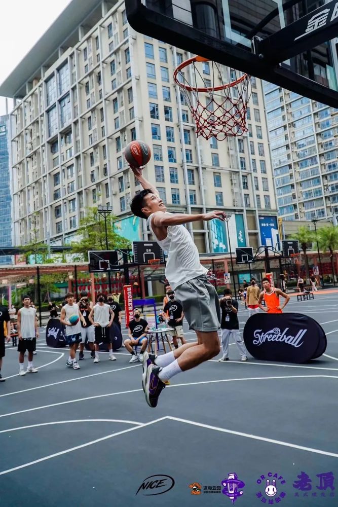 左手风车劈扣云浮威少炸裂东莞野球场