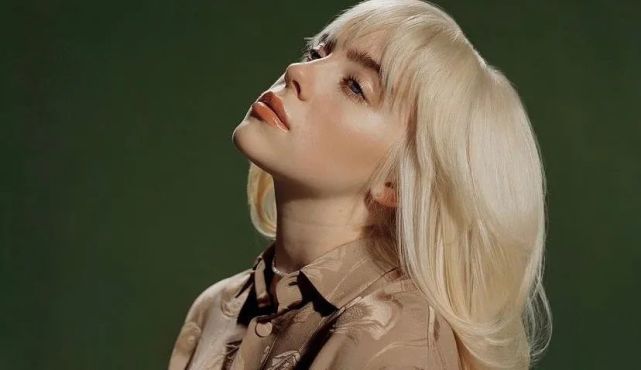 在欧美乐坛中,也有一个"致命小女人",那就是当红炸子鸡billie eilish.