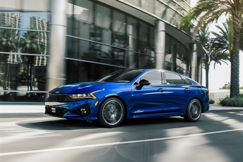 2022款起亚k5gtline海外版外观气势凶悍