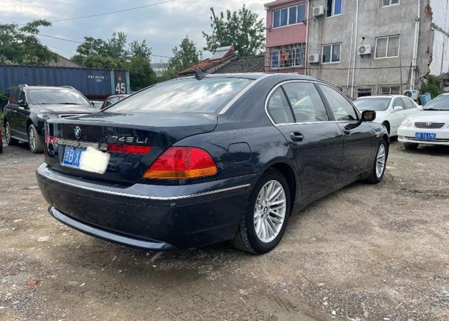 小伙花4万买辆01款宝马745,前两周欣喜不已,维修一次后心都在颤抖