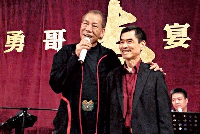 香港14k老大叱咤江湖50年也战胜不过他葬礼上警方严阵以待