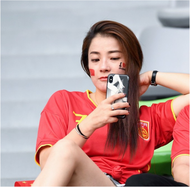 李铁 国足的钱哪来的？李铁不招郭田雨，影响中超争冠，李霄鹏重回鲁能