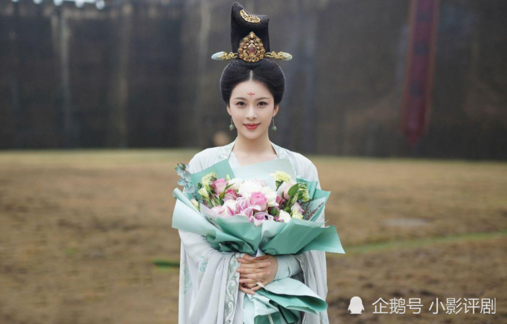 主播赚钱排行_揭秘淘宝主播收入排行榜,百人年入百万,最高年赚2500万