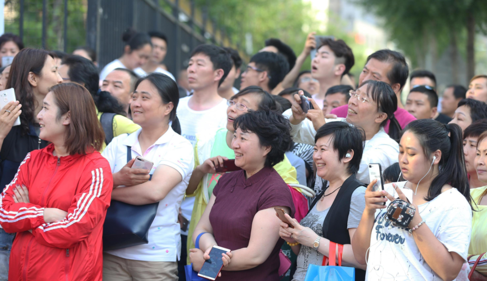 中考和高考天日考生穿什么衣服比较好明智家长这么做