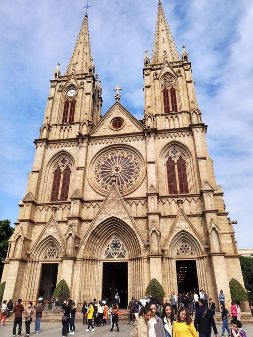 美丽肃穆的广州教堂,已然存在了百年,见证了历史的变迁