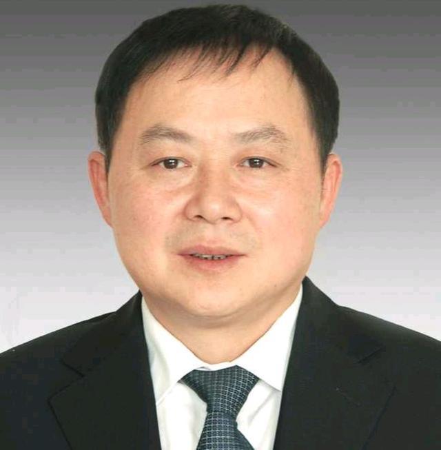 同年6月26日,成都市纪委通知马汉选到案接受调查,马汉选到案后主动