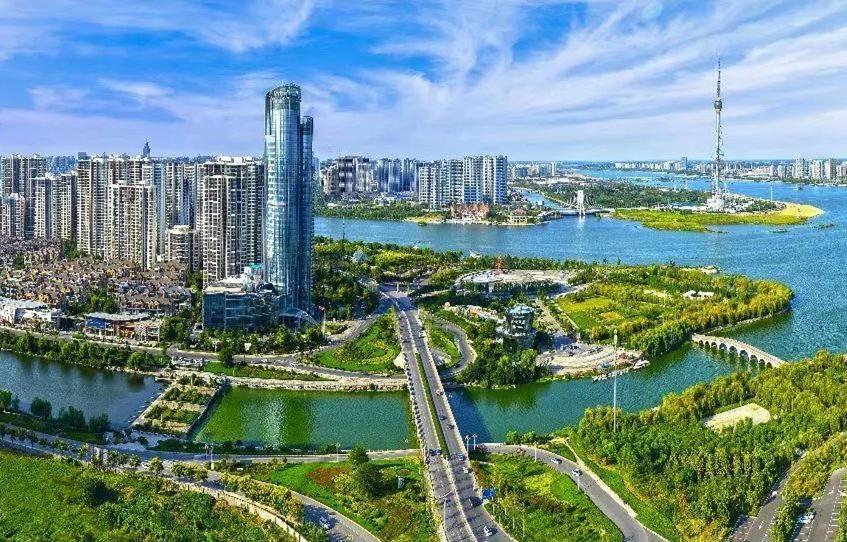 广州市区人口_力压西安,跑赢广州,赶超厦门郑州,这座城市的人口增速,凭什么全