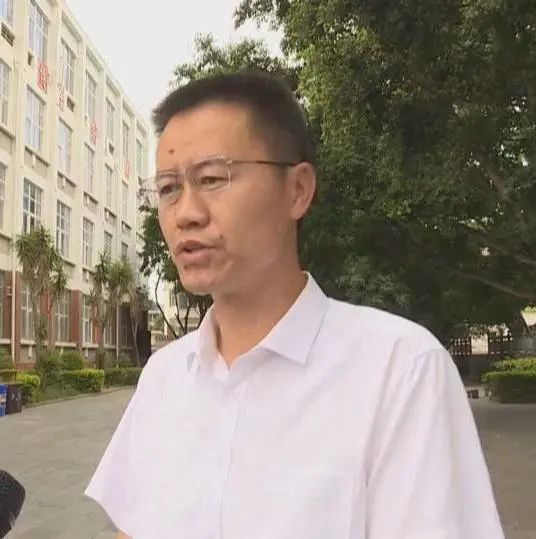 南涧一中校长 杨映红把考生的生物钟调整到与高考同频的时段,在高考