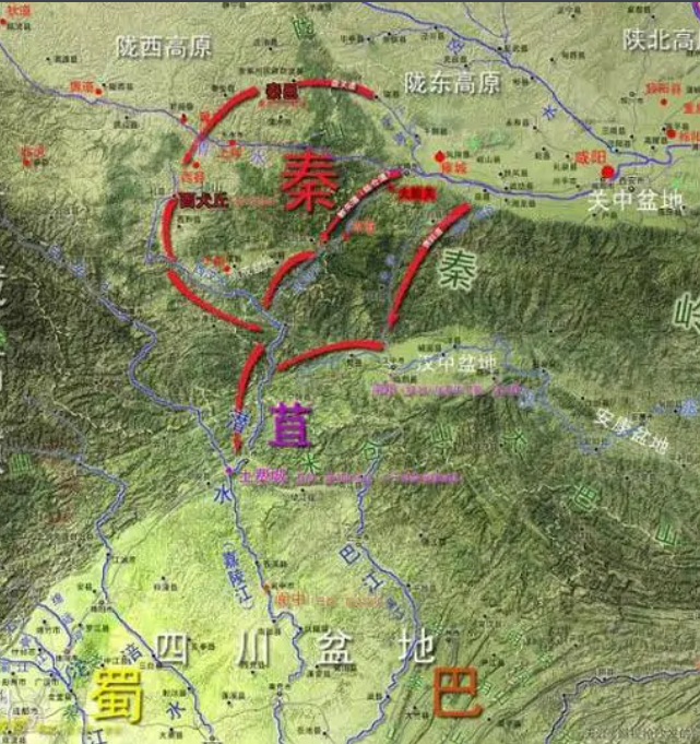 秦惠文王時的秦國,就面臨著這樣一次關鍵的抉擇,蜀地亂了,朝堂之上的