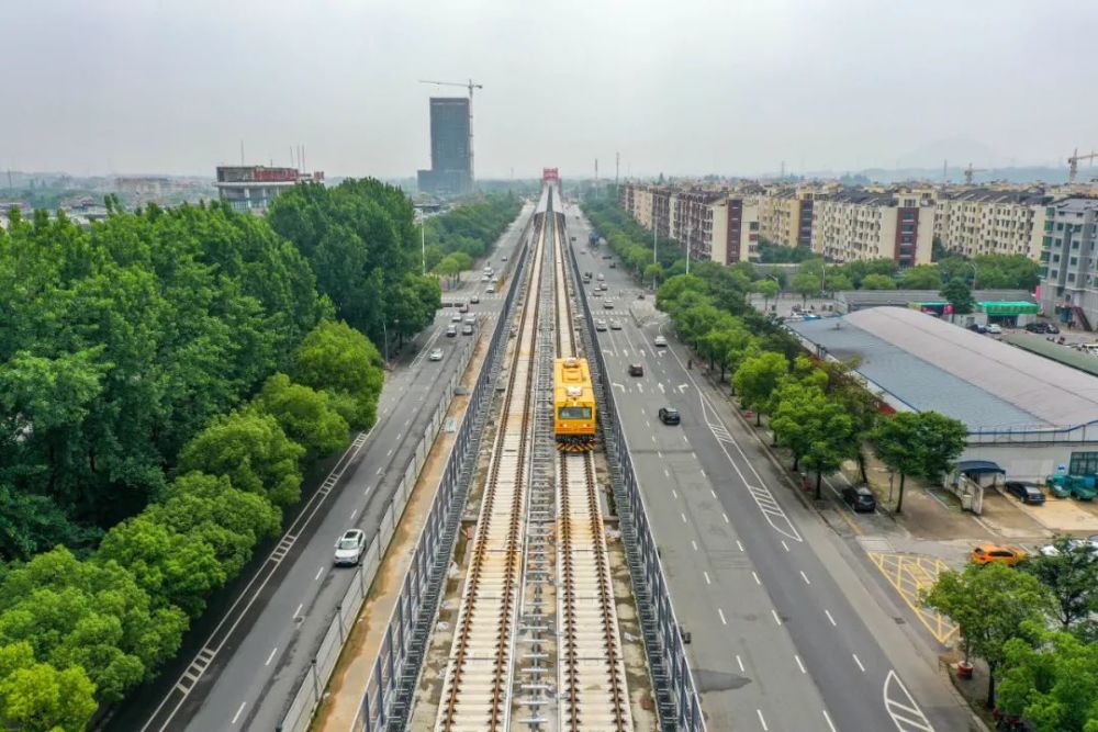 独家视频轨道交通金义线迎来车辆试跑首秀