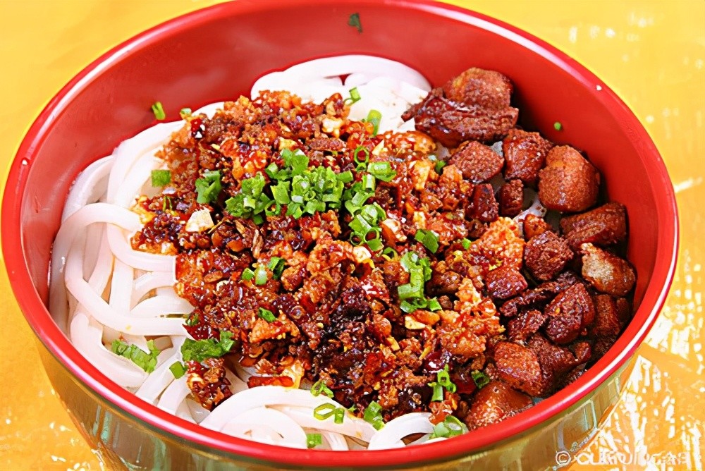 御赐小仵作把冷月吸引去的西南小吃到底是什么东西真的好吃吗