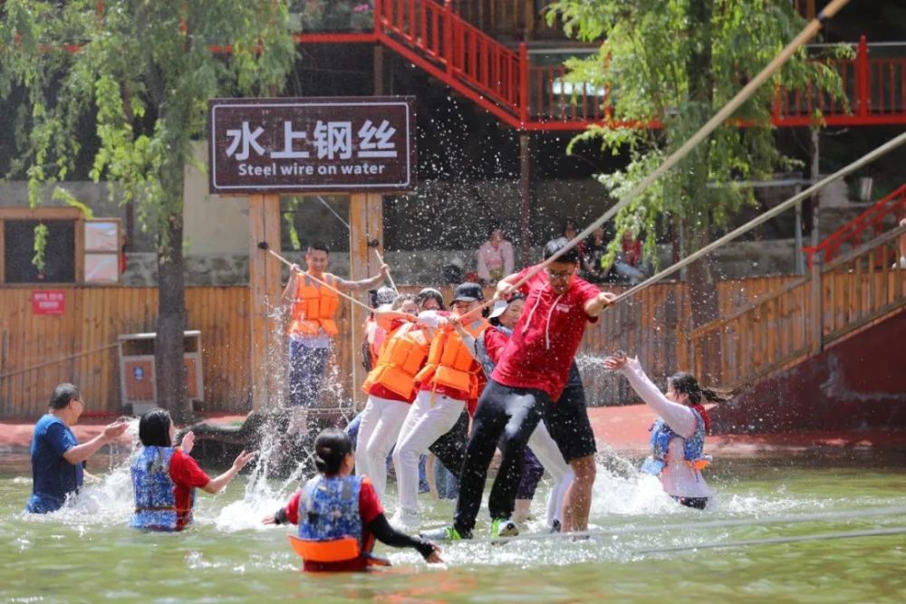 上一秒还在岸上这一刻就飞奔水底"水上漂"踏雪无痕"凌波微步"体验