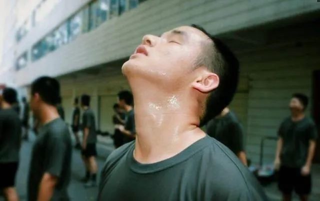 臭汗源于肝,虚汗源于肺,冷汗源于肾