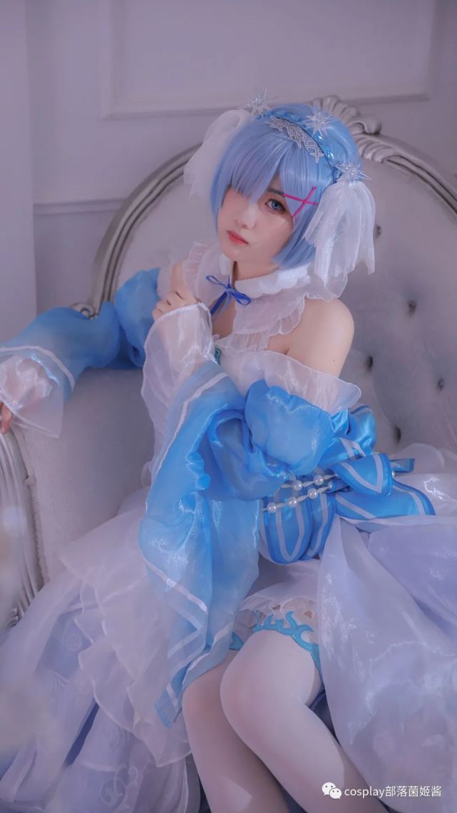 cos:蕾姆水晶礼服cos正片@咩咩酱,最喜欢昂君了|昂君|cosplay|雷姆
