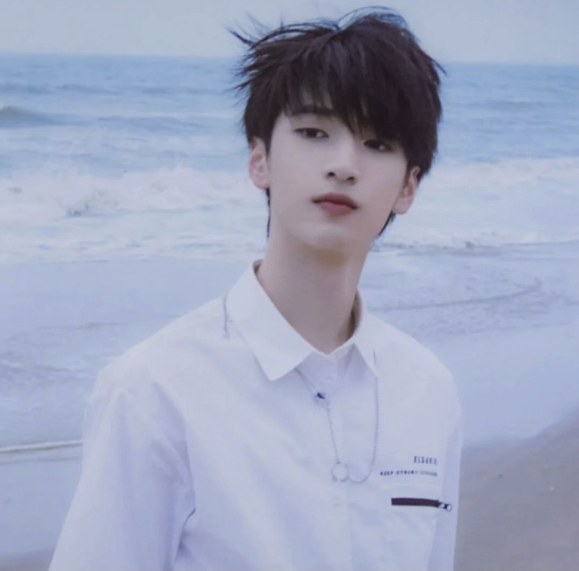 严浩翔-头像(文案)_腾讯新闻