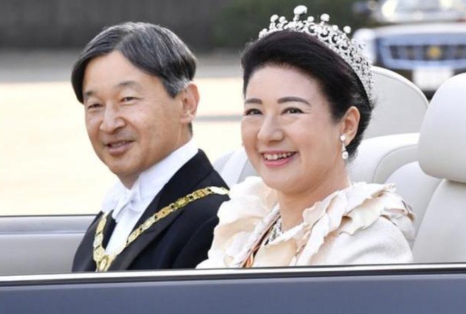 日本皇室最美姐妹花尽显公主气质比眯眯眼微胖的爱子公主美