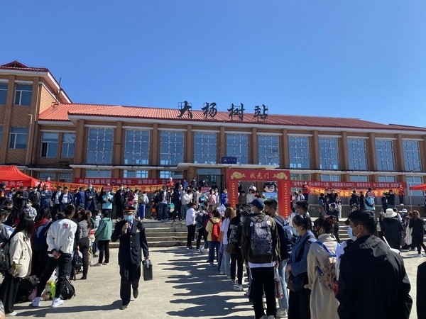 19年共运送3万余学子逐梦|杨树|考生|高考|杜布赫|阿里河镇|大杨树镇