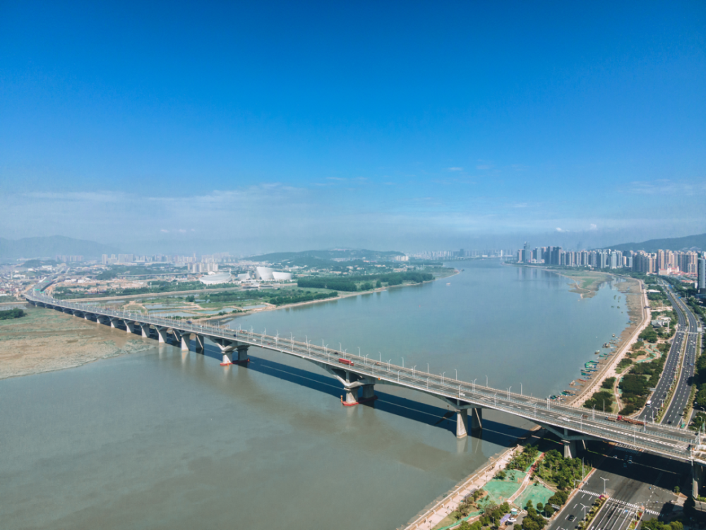 夜景亮化工程上盖公园福州市妇幼保健院鳌峰大桥及南桥头改造滑动查看