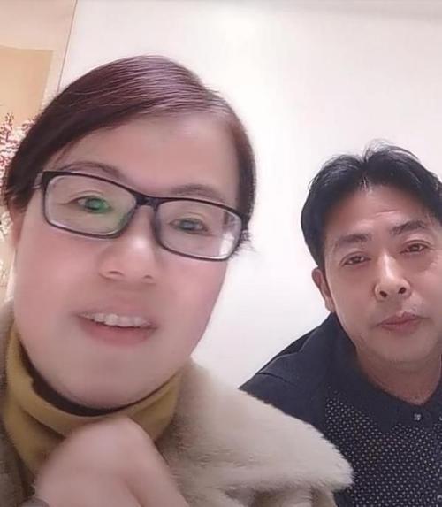 的是一座无形的大山,沉默不语但却坚韧不拔,成为了许敏身后最大的后盾