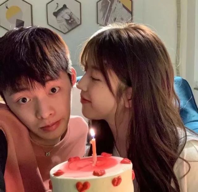 小仙女情侣头像人间于此欢喜是你