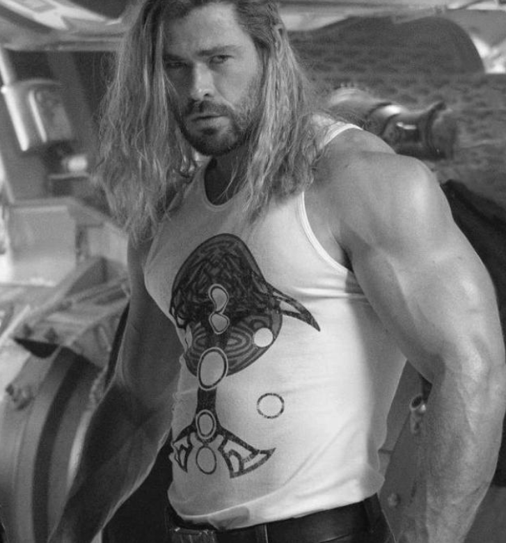 雷神4杀青肥宅索尔或将重新崛起型男再次回归