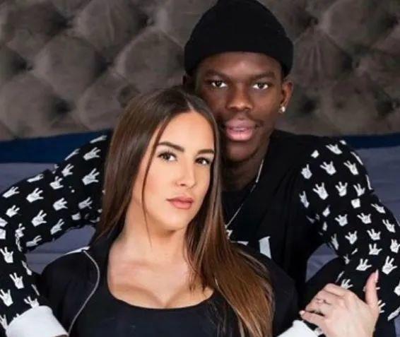 说到这个问题 ,我们先来介绍下施罗德的妻子——艾伦.