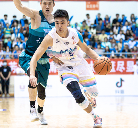 太原理工大学 CBA选秀前三预定！广东籍后卫轰18＋7，曾战胜徐杰，山西有望拿下