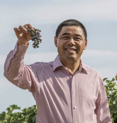 坚定的心向前走,用心打拼,唱出闽商的名|安踏|陈德启|丁世忠