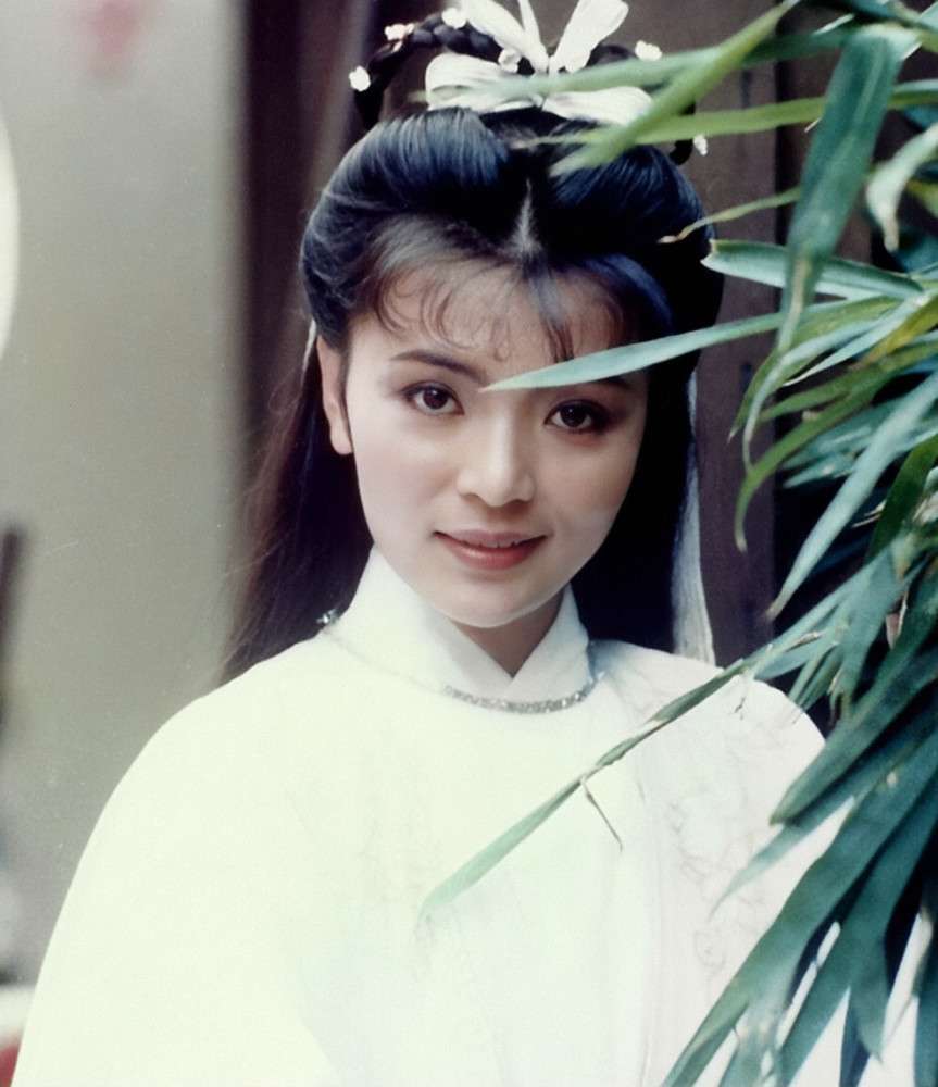 小龙女陈玉莲的缤纷情史和她交往过的男与女