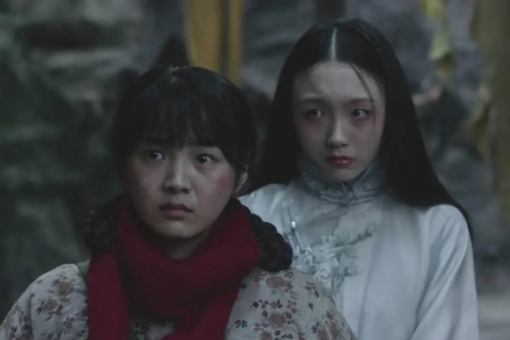 他所说救命的"阴阳菇",在遮了天女儿的话中揭晓,"解药给你,蘑菇没用.