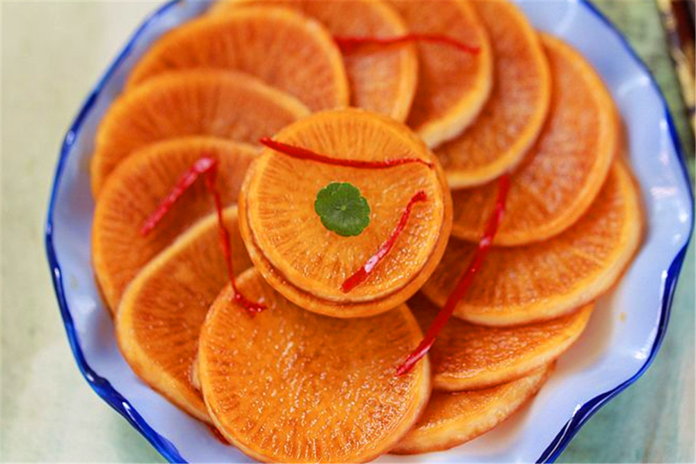 炎炎夏日,一款腌萝卜美食,让你赞不绝口