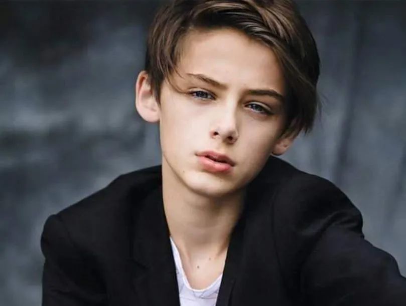 william franklyn-miller 出生于2004年,因为天生丽质,拥有高端洋气的