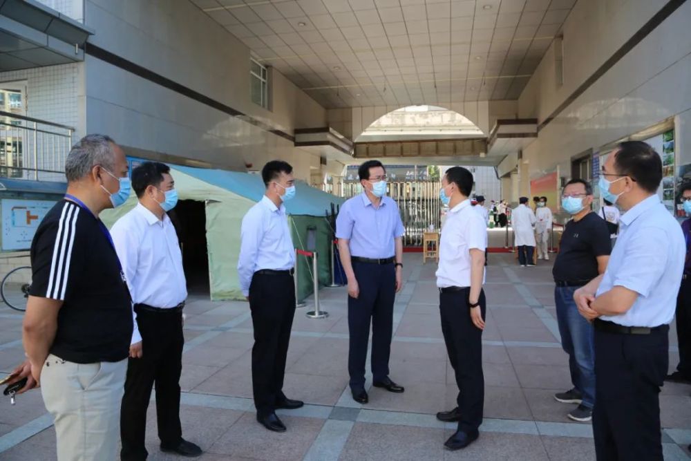 市委常委,区委书记杜海涛带队在新疆生产建设兵团第二中学检查考前