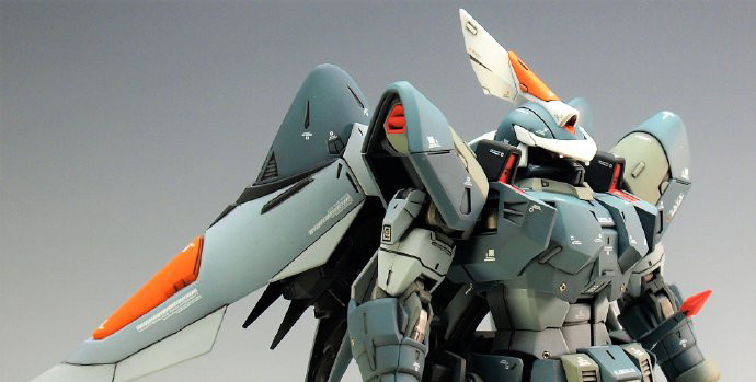 原本的mg比例金恩虽然分件细节还不错,但是原型色拼装之后的效果并不