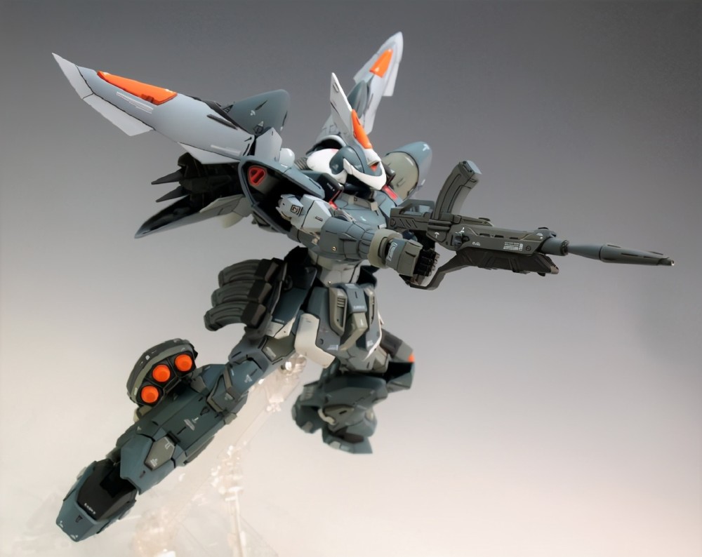 模玩控精致涂装机动战士高达金恩