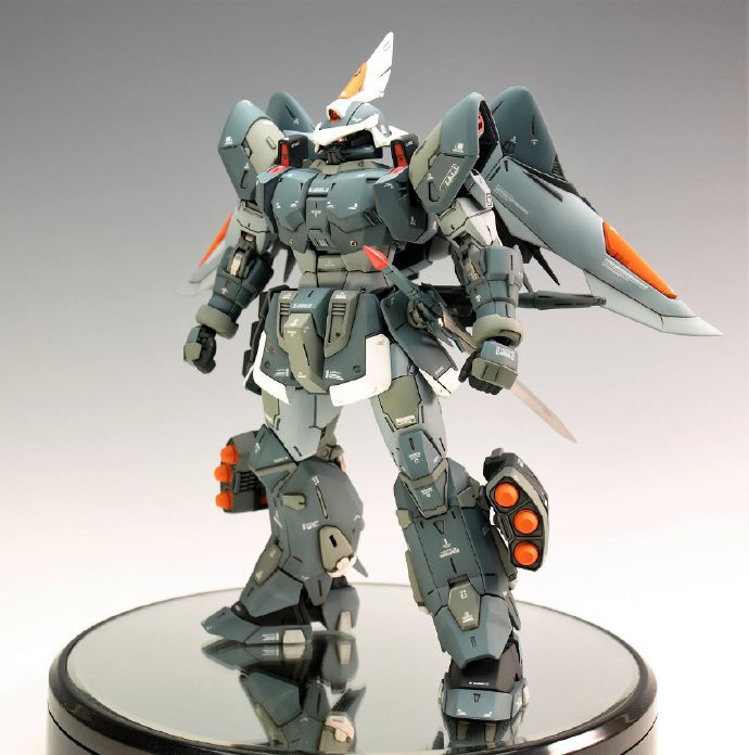 模玩控精致涂装机动战士高达金恩