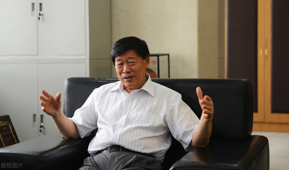 山东百亿富豪滨州烟台首富无缘高考潍坊一家是学霸他考上清华