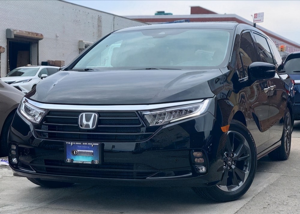 六缸引擎10at美版本田奥德赛实拍悬浮大屏内饰真帅气