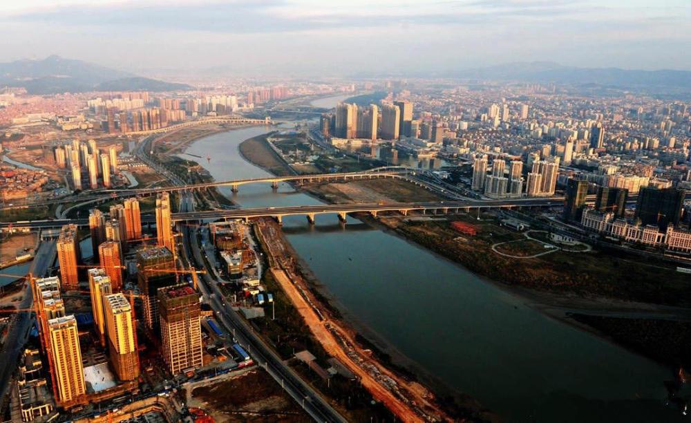 都2021年了，普通人到底该不该买房？官方已“定调”未来房价走势