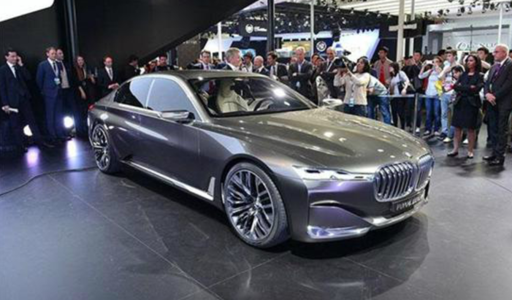 全新宝马9系强势来袭还配66t10at简直比奔驰s级还气派啊