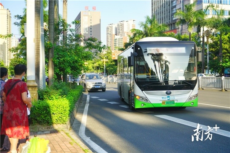 护航高考清远考生可免费乘公交还有出租车爱心送考