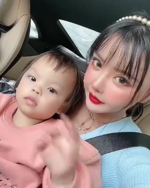 小猪拒绝帮忙,导致女儿面试失败,韩安冉接连面试3家乞求被录取