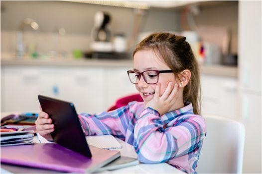 太早让孩子玩手机,ipad会有什么后果?这4点给孩子一生带来危害