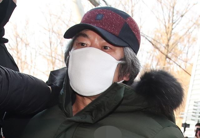 《the fact》网站拍摄的照片显示,赵斗淳在京畿道安山市檀园区住宅