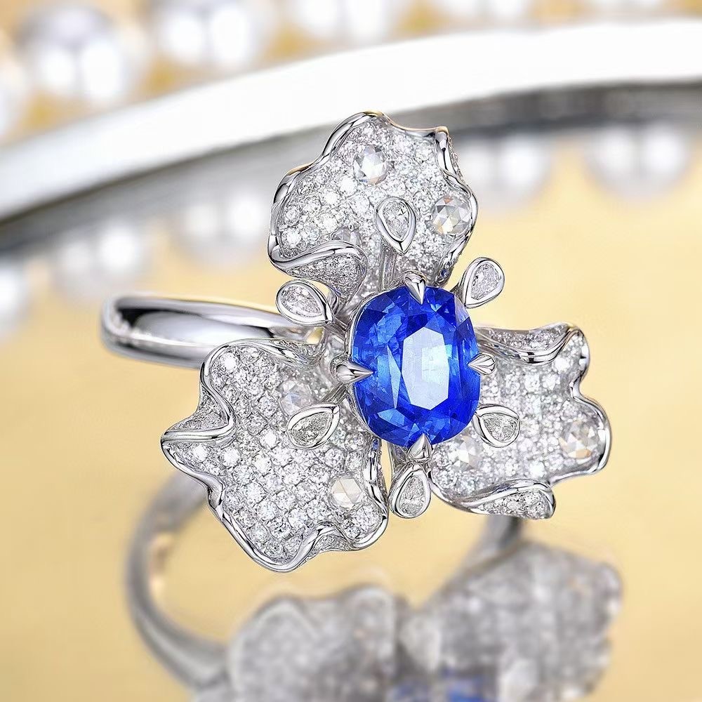 其实复杂款式的彩宝才是最省钱的