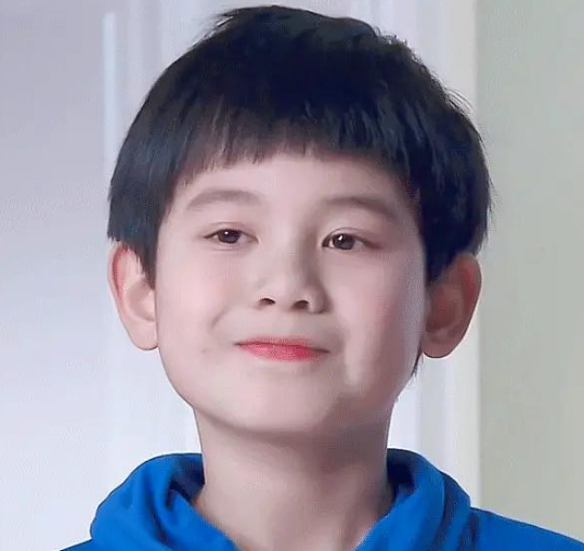 胡先煦跑超话找粉丝告状控诉被粉丝小外甥欺负孩子委屈了