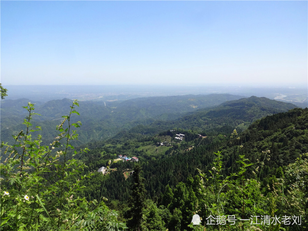 赤日炎炎哪里去,快来湖北谷城大薤山来避暑吧!_腾讯新闻