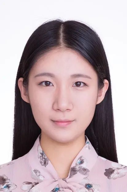 本人近三个月内正面,免冠,彩色(蓝,红,白底色均可)证件电子照片,照片