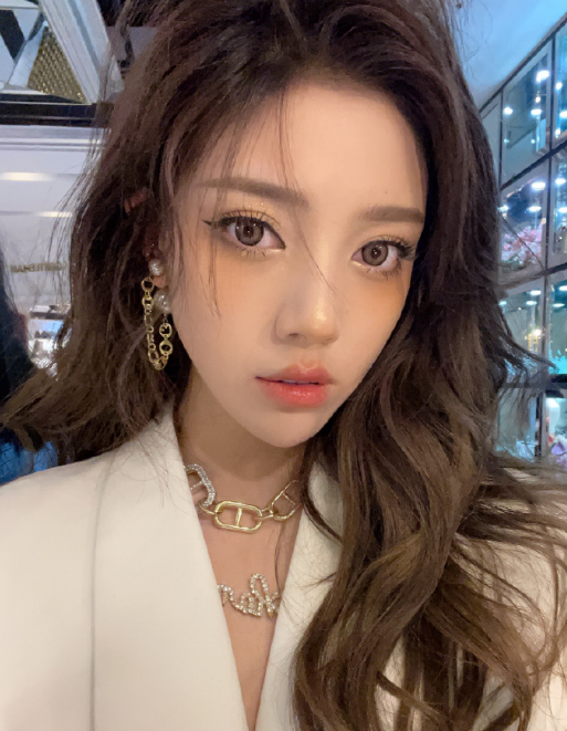 叛逆少女韩安冉:整容成瘾,20岁生女,前夫新欢和她比美谁会赢?