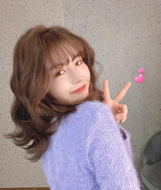 显脸小的发型分享高级又洋气不管是上班上学还是约会都合适